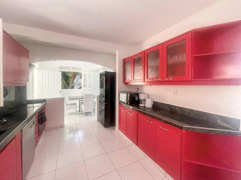 Kay Johanna Les Abymes Exterior photo